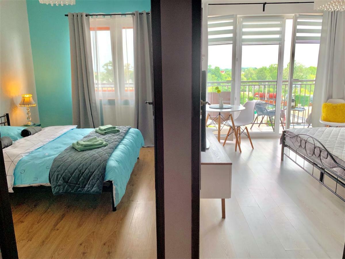 2-Room Apartment Nowy Dwór Mazowiecki Eksteriør billede